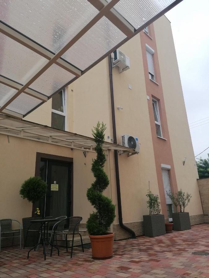 Edes Alom Guesthouse Segedín Exteriér fotografie