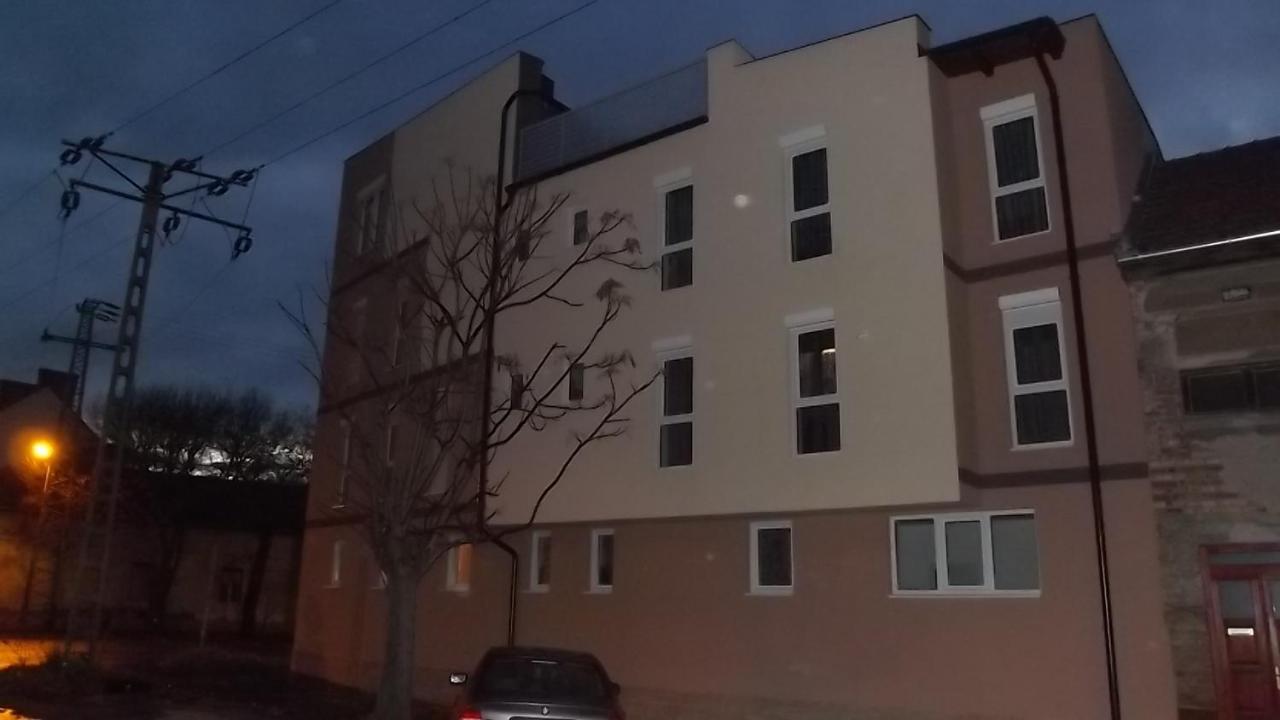 Edes Alom Guesthouse Segedín Exteriér fotografie